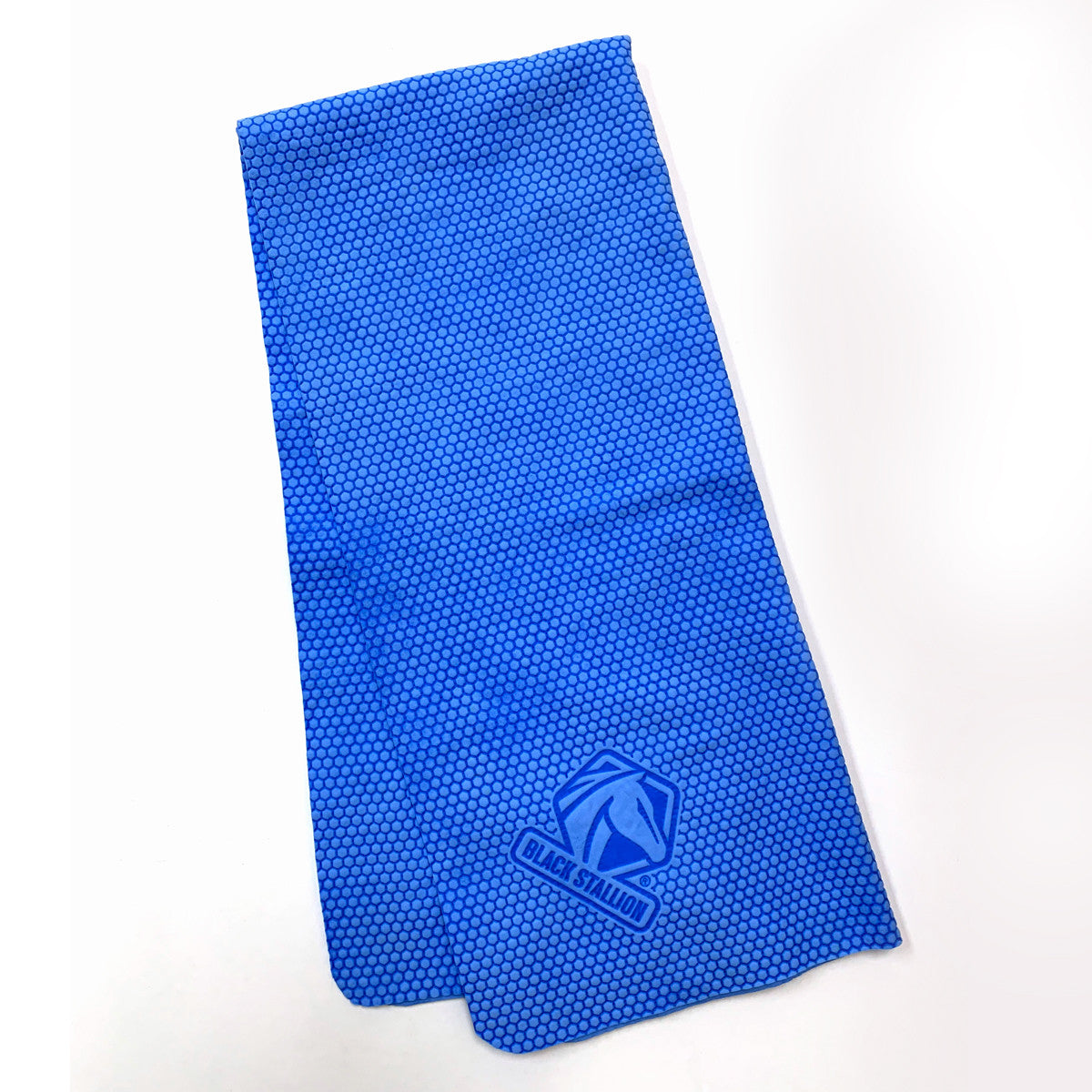 Detail view of the Black Stallion AH7055-BL cooling towel